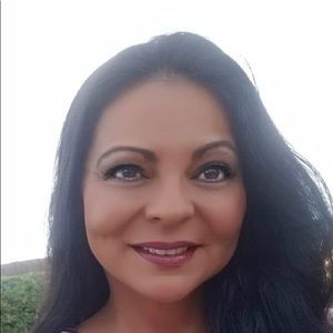 Meet your Posher, Carla